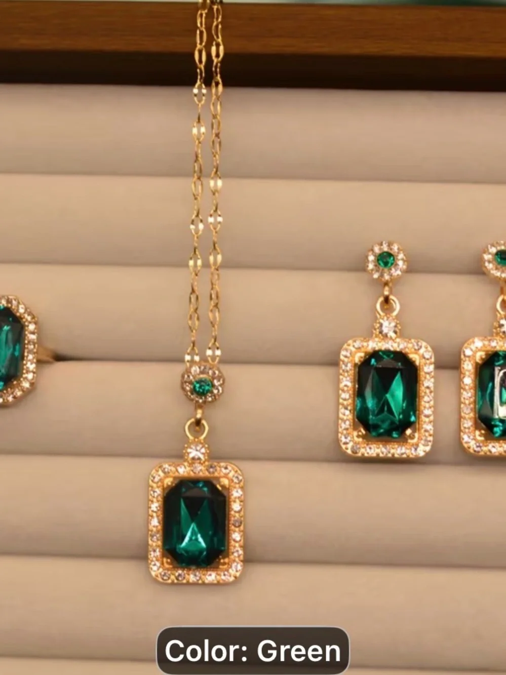 Emerald Green Gold-Plated Jewelry Set - Necklace, Ring & Earrings